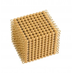 Un cube de perles dorées de...